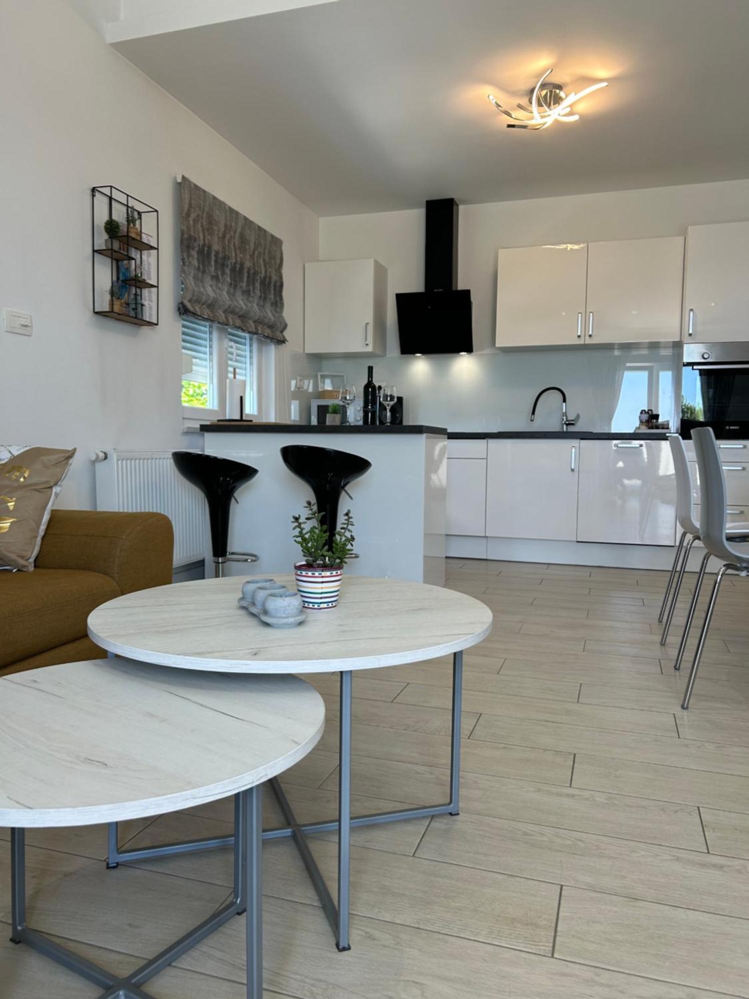 Apartman Mili Baška Voda Eksteriør billede